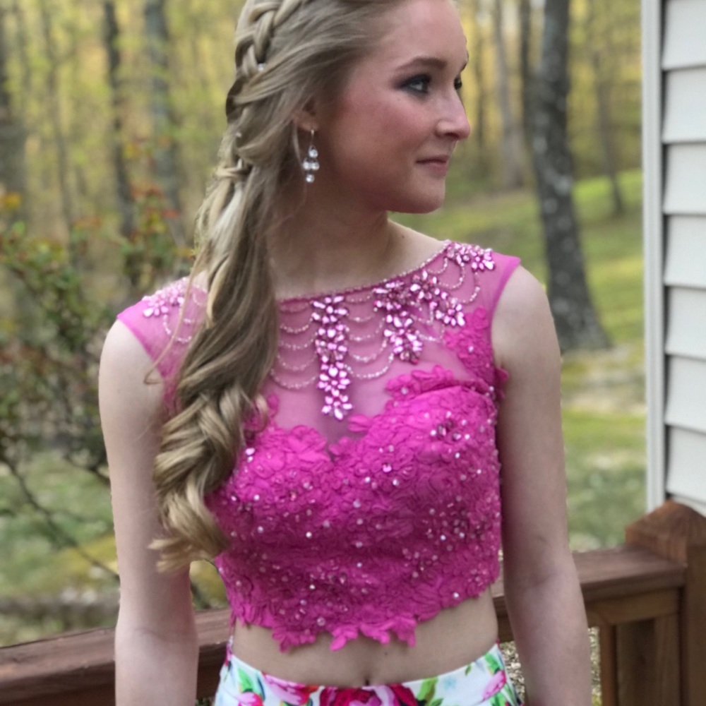 Size 0 Ellie Wilde prom dress - Picture 1 of 4